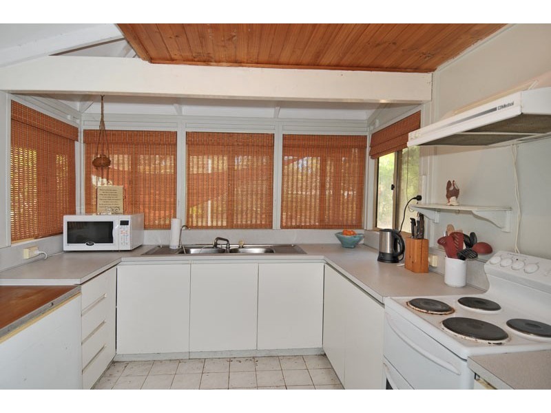 16 Reef Place, Leschenault WA 6233
