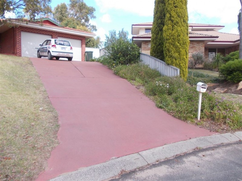 11 Emelia Place, Australind WA 6233