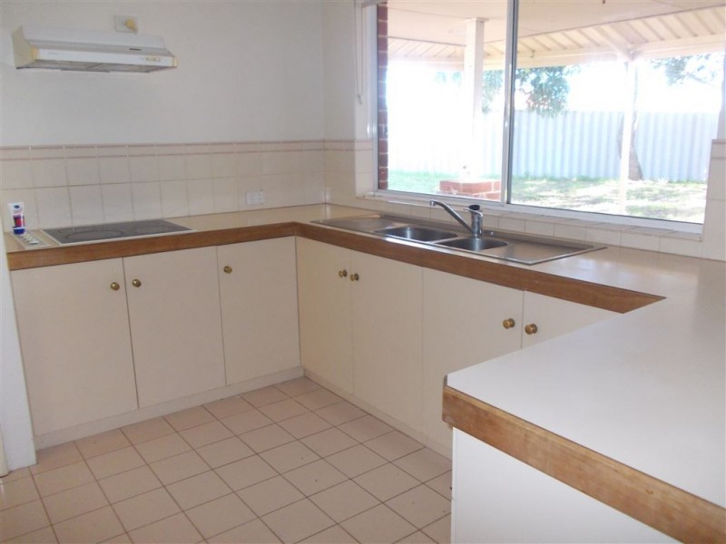 11 Emelia Place, Australind WA 6233