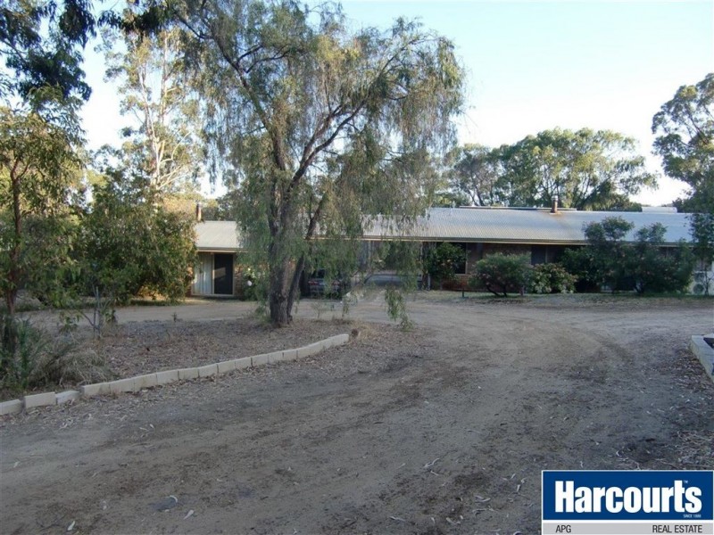 33 Rosemore Way, Stratham WA 6237