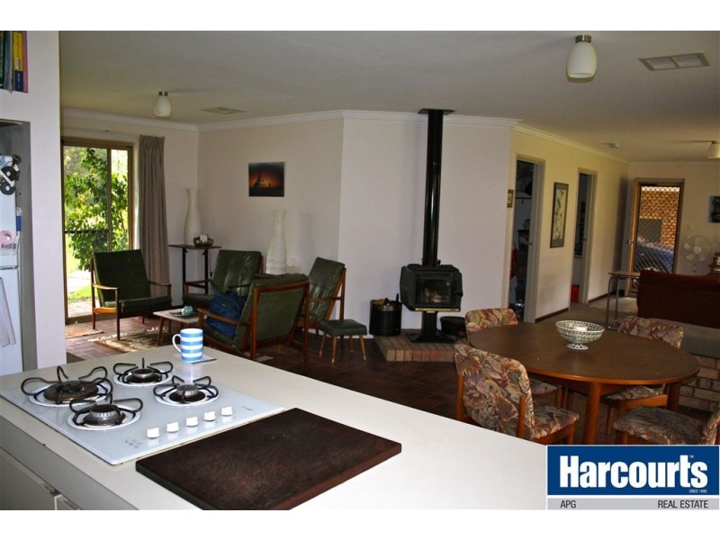 33 Rosemore Way, Stratham WA 6237