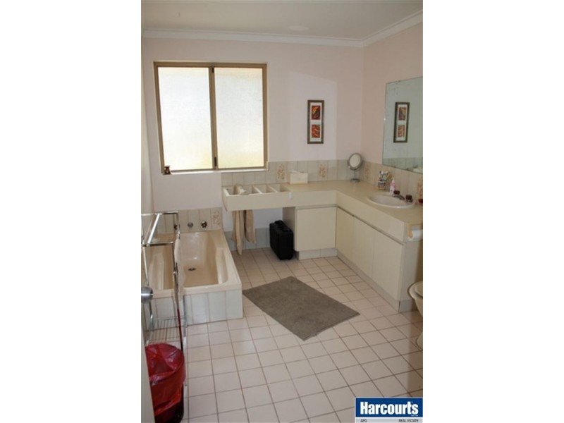 33 Rosemore Way, Stratham WA 6237