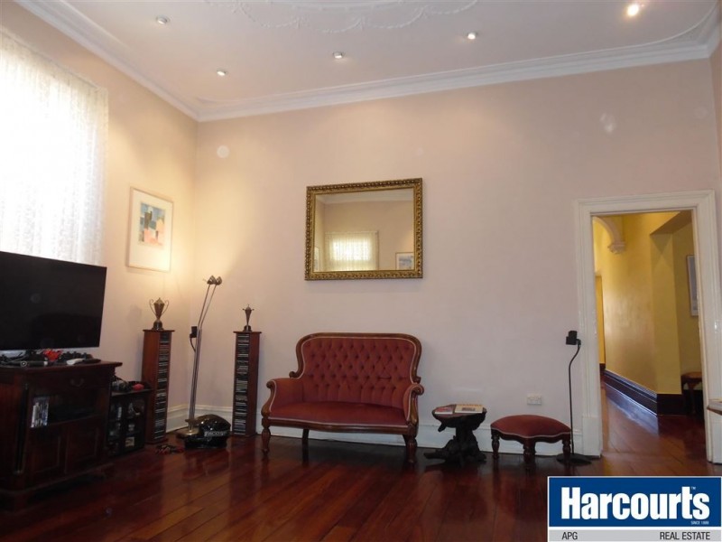 6 Symmons Street, Bunbury WA 6230