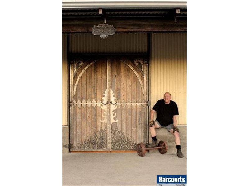 2 Fishermans Road, Stratham WA 6237