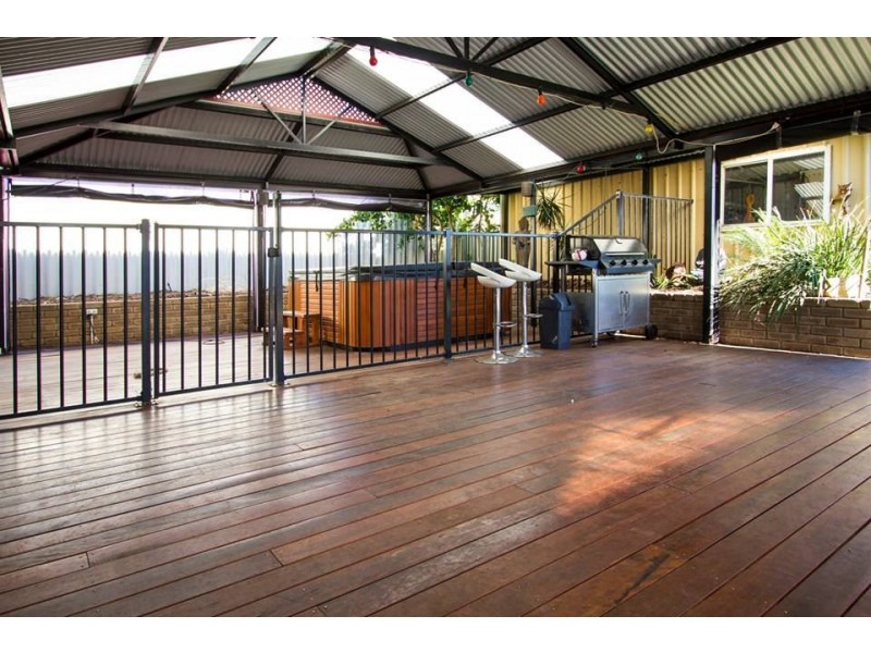 1 Absolon Crescent, Australind WA 6233