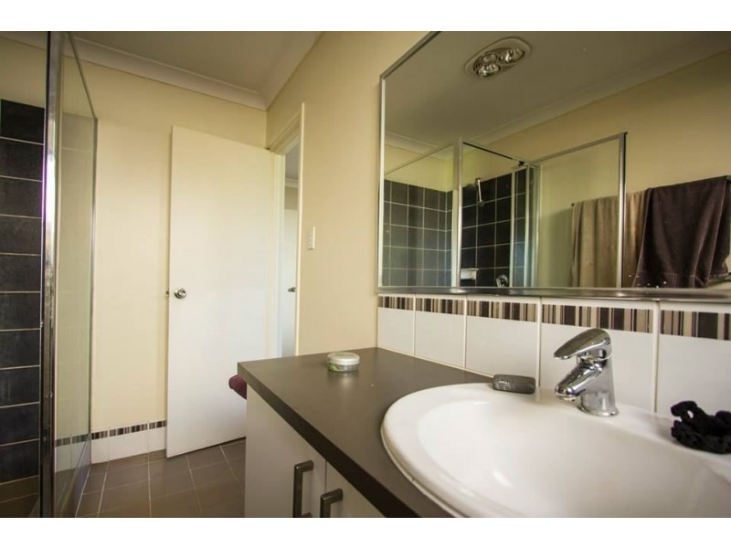 1 Absolon Crescent, Australind WA 6233