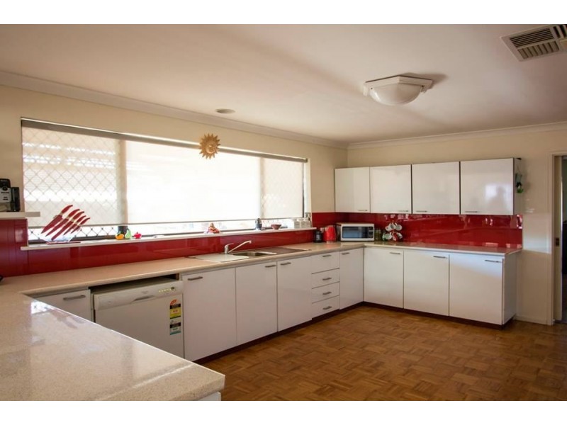 1 Absolon Crescent, Australind WA 6233