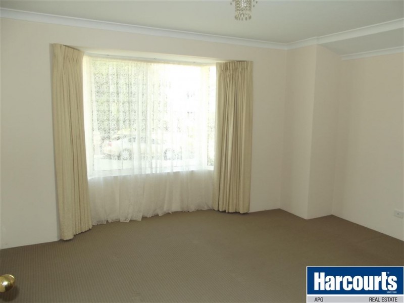 29 Possum Way, College Grove WA 6230