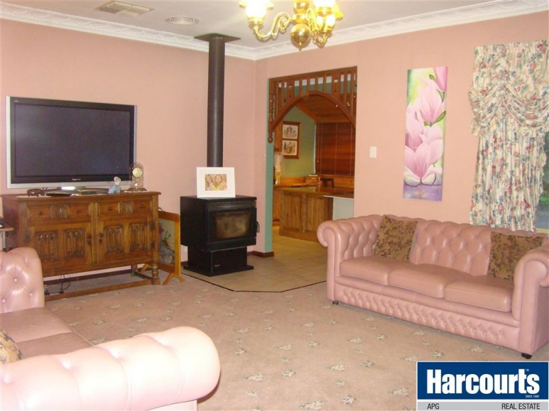 37 Golding Crescent, Picton East WA 6229