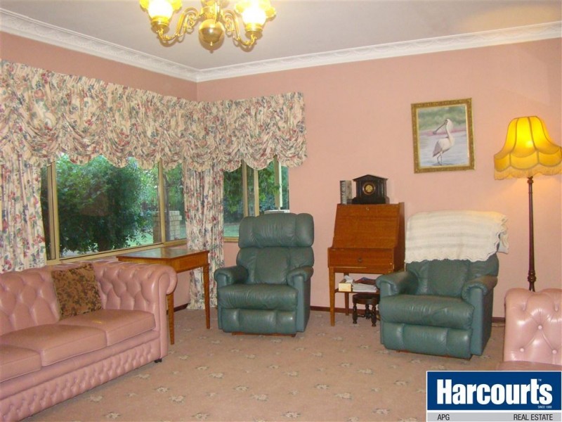 37 Golding Crescent, Picton East WA 6229