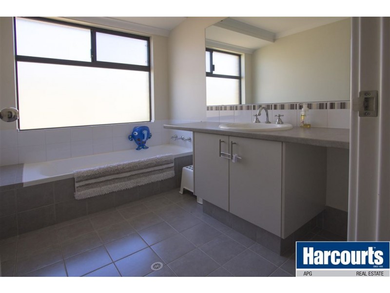 149 Braidwood Drive, Australind WA 6233