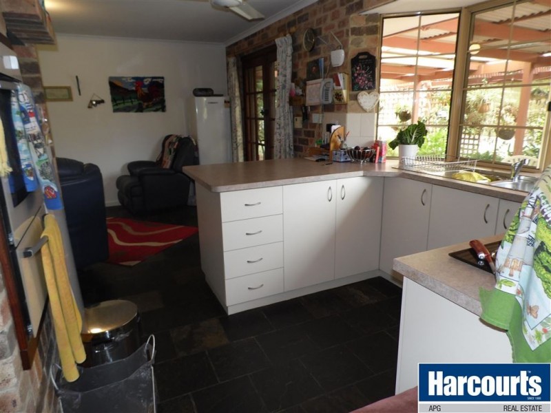 11 Jilley Road, Gelorup WA 6230