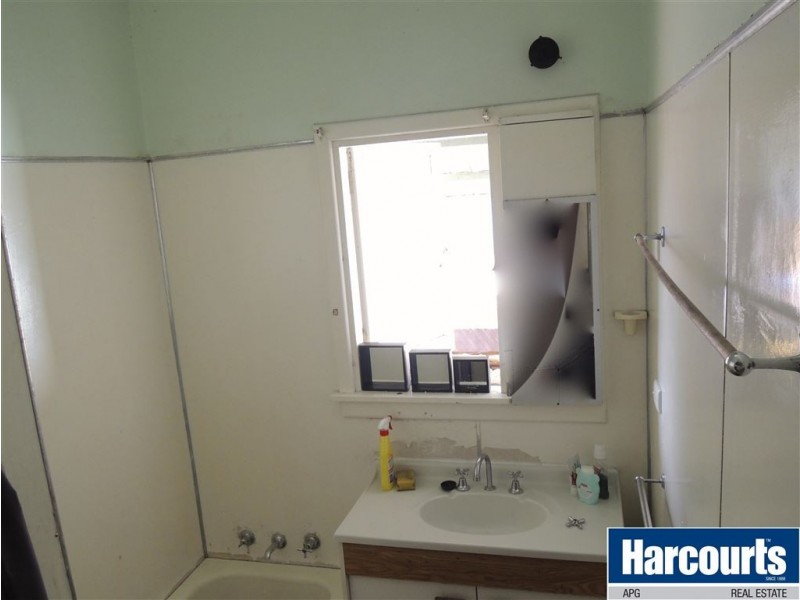 11 Wright Street, Withers WA 6230