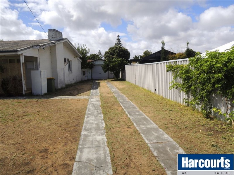 11 Wright Street, Withers WA 6230