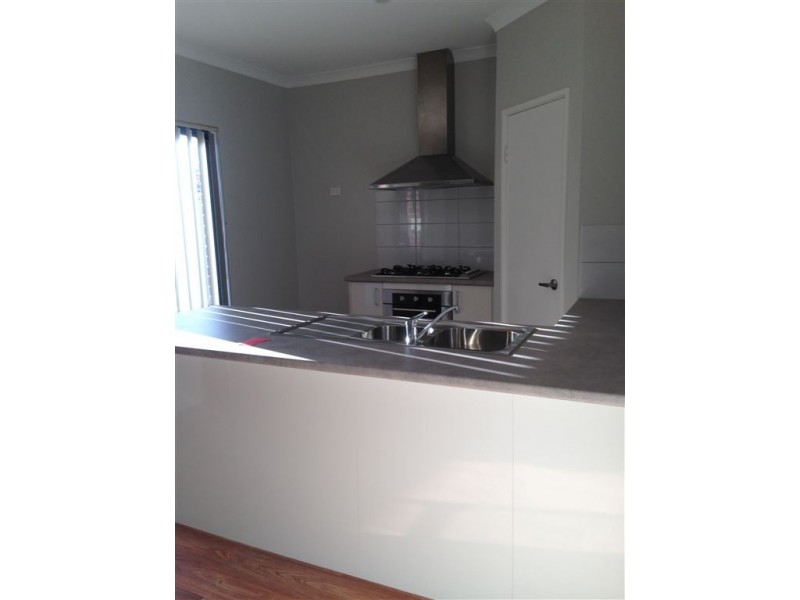 102 The Boulevard, Australind WA 6233