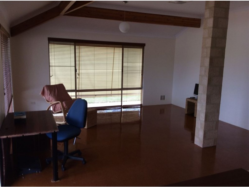 11 Lefroy Place, Usher WA 6230