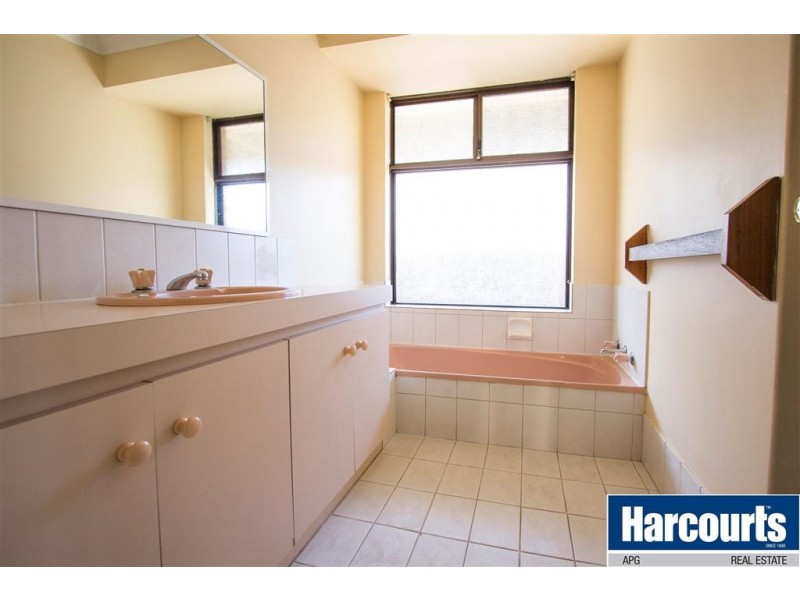8 Latour Street, Australind WA 6233