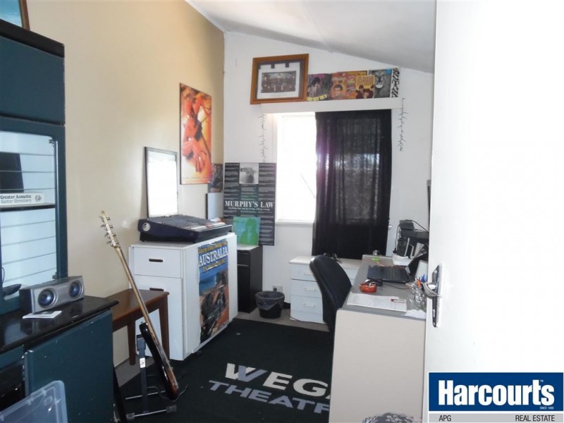 4 Wilson Street, Carey Park WA 6230