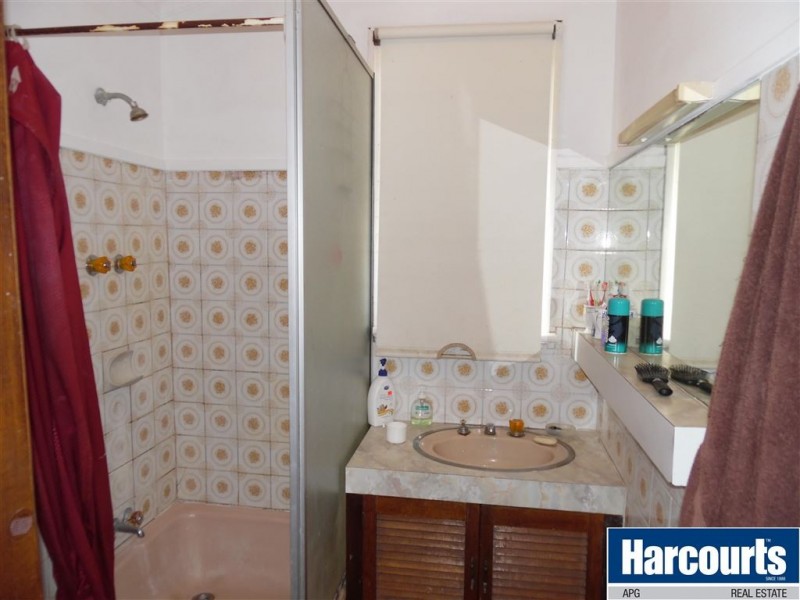 4 Wilson Street, Carey Park WA 6230