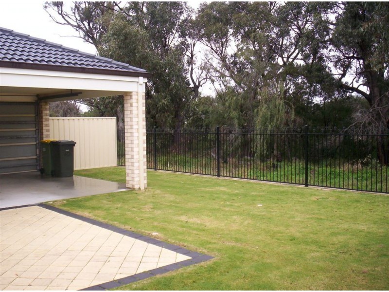 10/13 Wakefield Crescent, Australind WA 6233