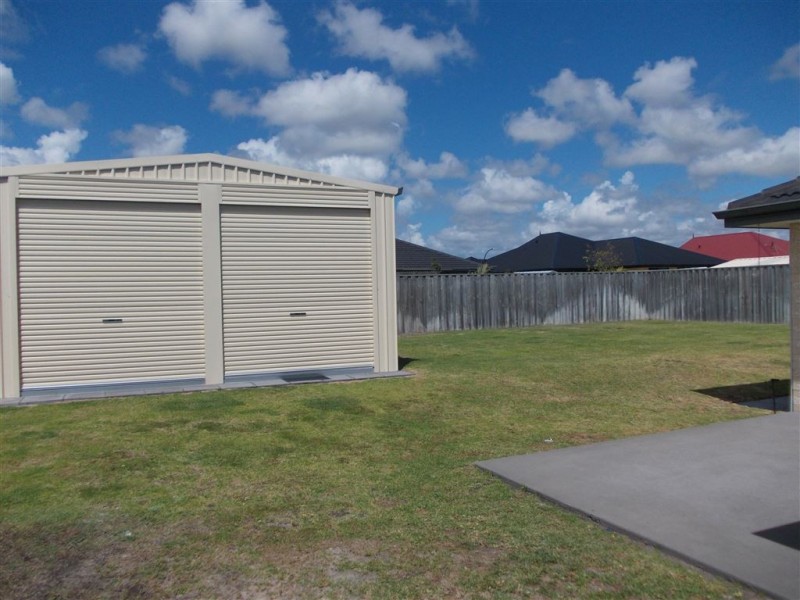 83 Burleigh Drive, Australind WA 6233