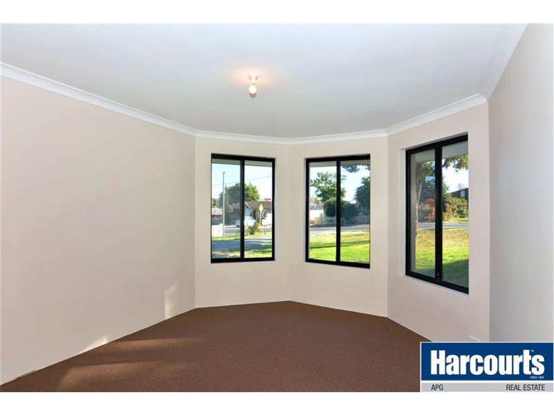 35 Hamilton Road, Eaton WA 6232