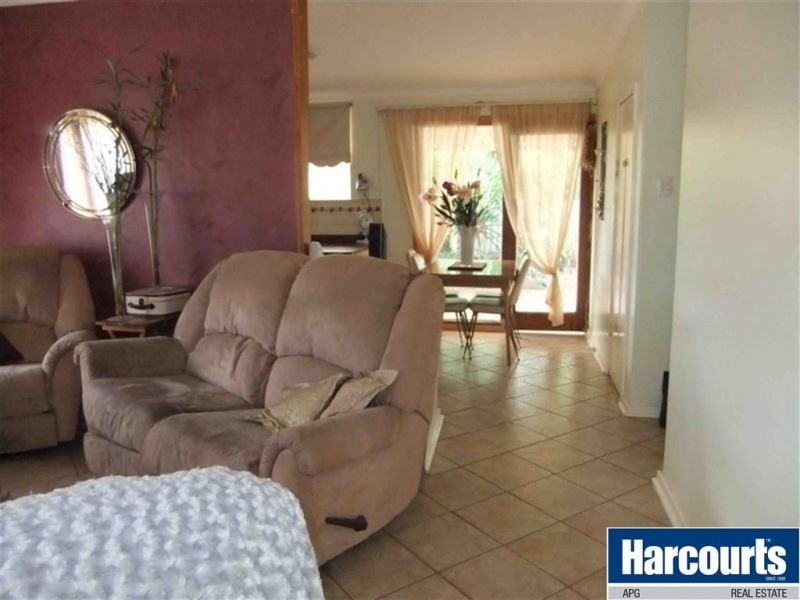 8 Roman Road, Bunbury WA 6230