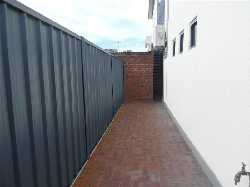 2/9 Strickland, South Bunbury WA 6230