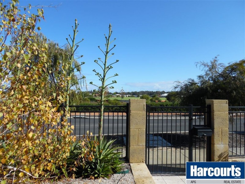 34 Reeves Approach, Dalyellup WA 6230