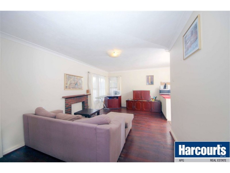 11 Kestral Street, Withers WA 6230