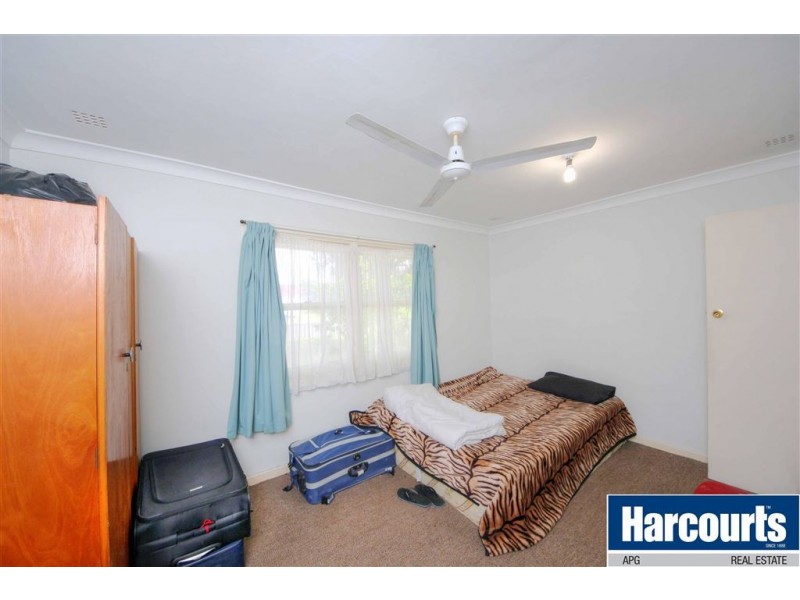 11 Kestral Street, Withers WA 6230