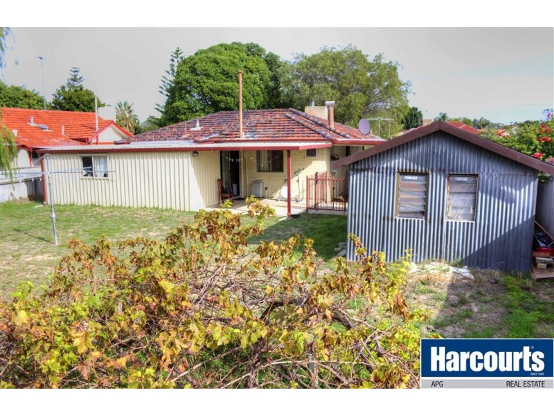 11 Kestral Street, Withers WA 6230