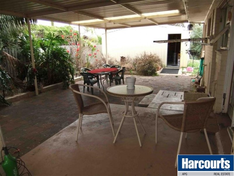 8 Roman Road, Bunbury WA 6230