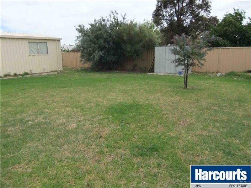 8 Roman Road, Bunbury WA 6230