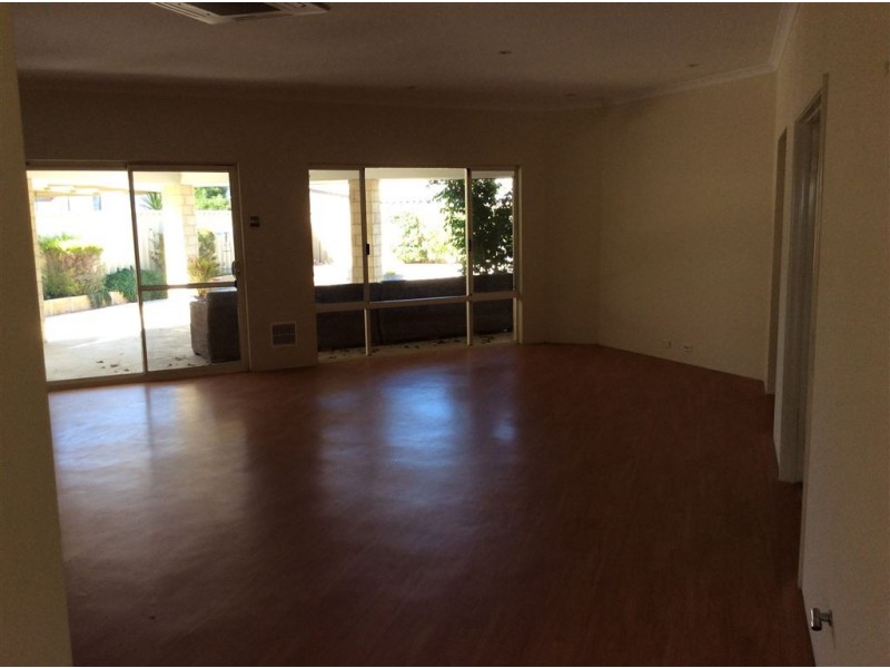 32 Carbine Loop, Millbridge WA 6232