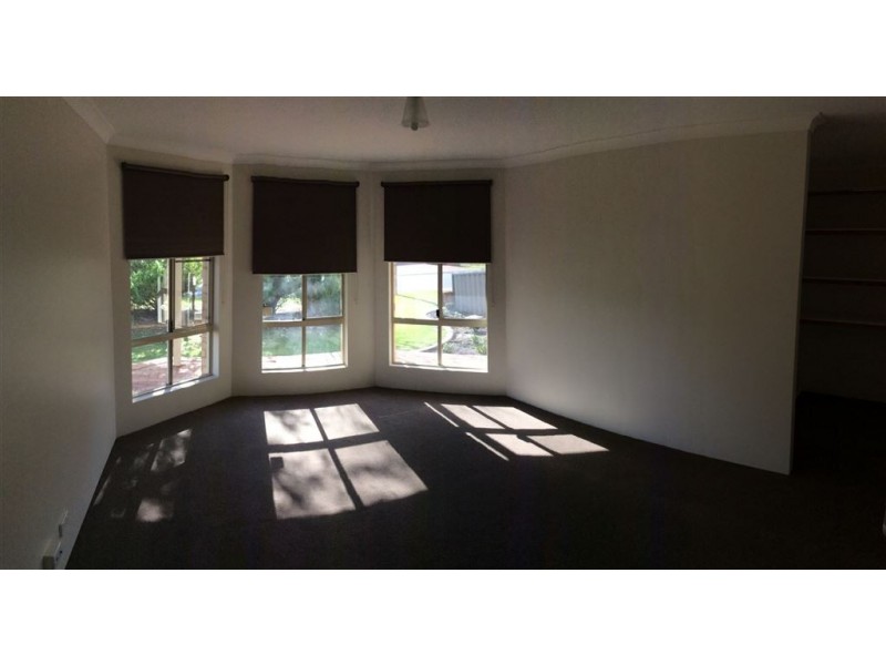 6 Kingfisher Tce, Australind WA 6233