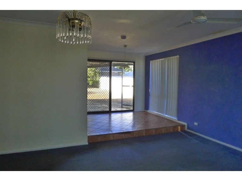 26 Crampton Ave, Usher WA 6230