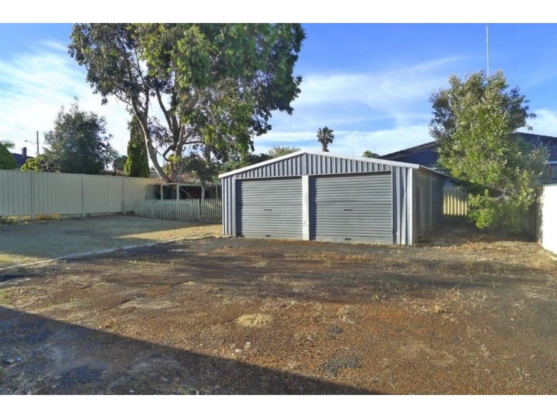 26 Crampton Ave, Usher WA 6230