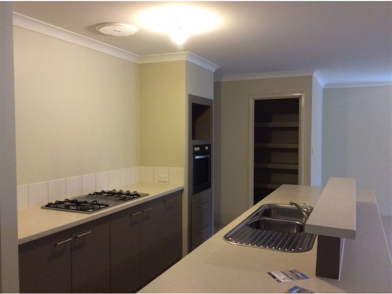 34 Nepean Turn, Millbridge WA 6232