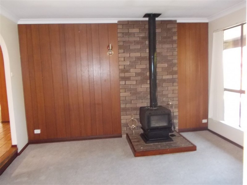 160 Lucy Victoria Ave, Australind WA 6233