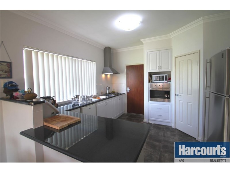 15 Priory Road, Australind WA 6233