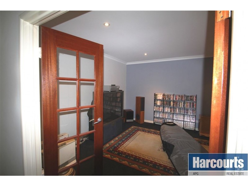 15 Priory Road, Australind WA 6233