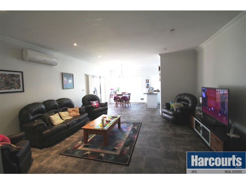 15 Priory Road, Australind WA 6233