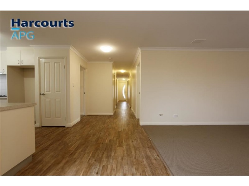 4/7 Cambrose Avenue, Australind WA 6233