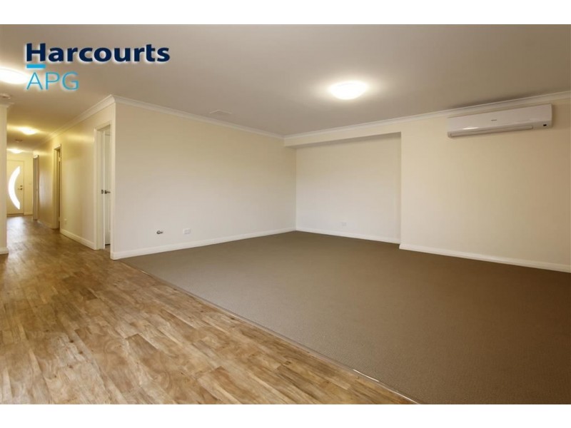 4/7 Cambrose Avenue, Australind WA 6233