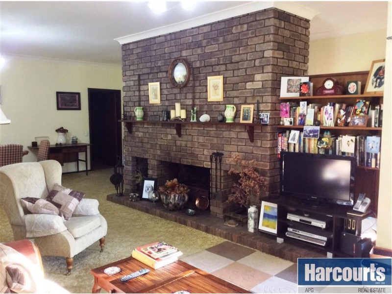 8 Tamarind Crescent, Gelorup WA 6230