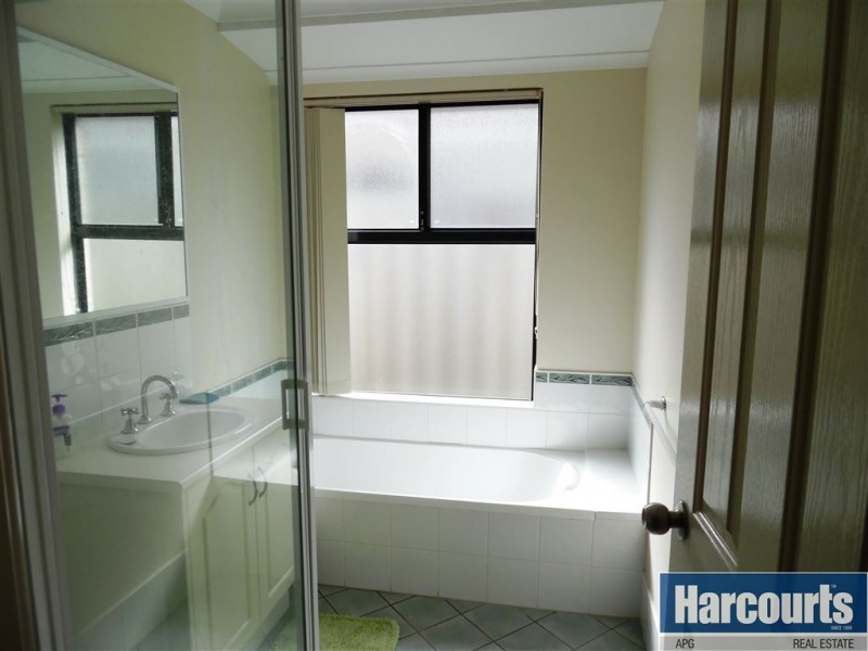 5 Mili Court, Carey Park WA 6230