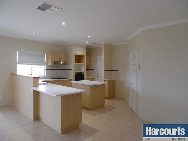 4 Gutman Parkway, Dalyellup WA 6230