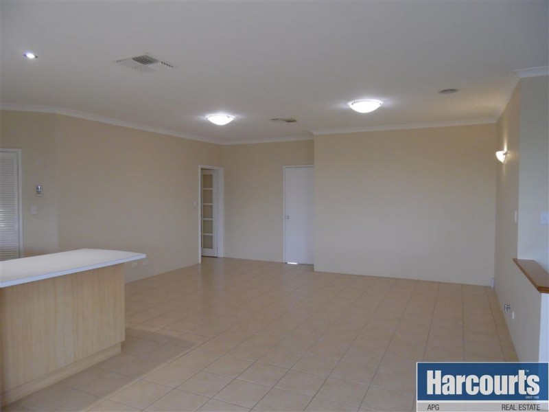 4 Gutman Parkway, Dalyellup WA 6230