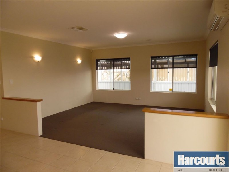 4 Gutman Parkway, Dalyellup WA 6230